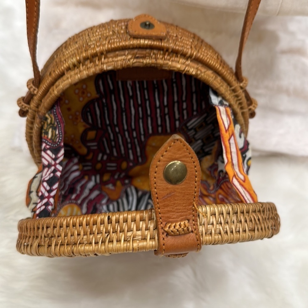 EUC Amerii Handwoven Rattan Bag - Picture 3 of 14